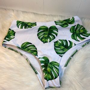 NWOT Swim bottoms great colors large